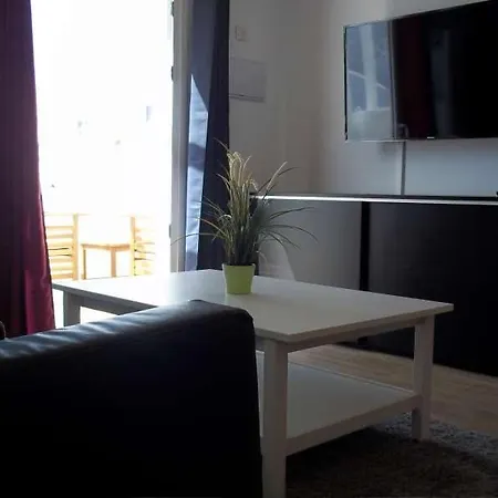 Playa Honda Sleeps 4 Pool Wifi Villa Playa Honda (Lanzarote)